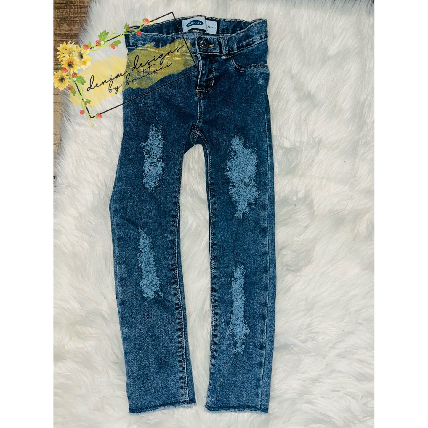 5T distressed jeans