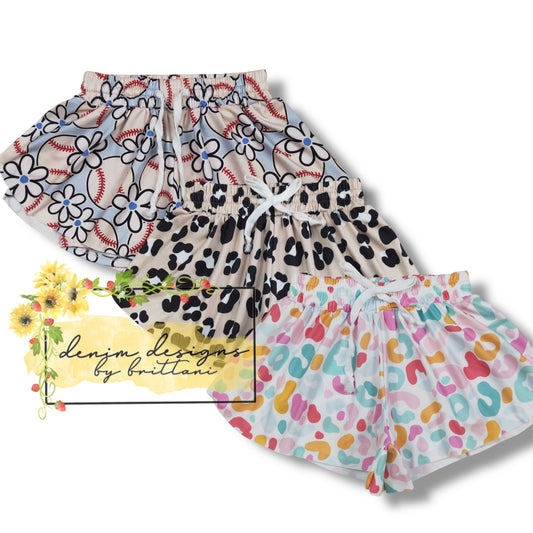 Printed butterfly shorts
