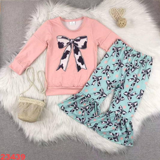 Cow print bow set
