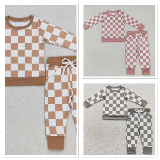 Checkered loungers