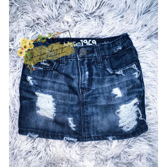 2T distressed skirt